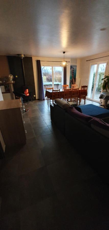 1 Chambre Privative Avec Bureau Et Cuisine Dans Maison 105 M2 Montfaucon Montfaucon  Kültér fotó