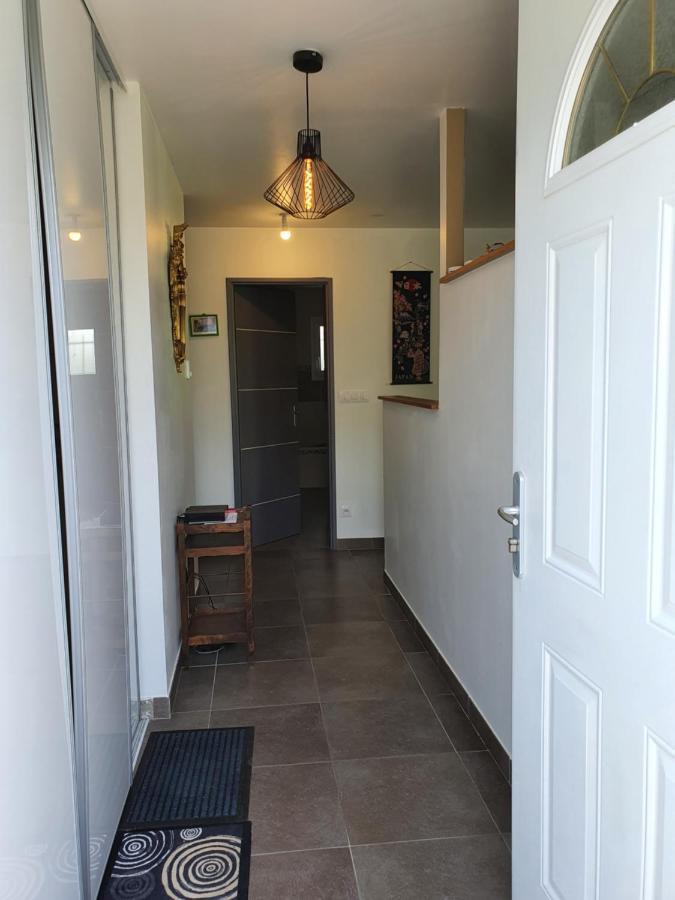 1 Chambre Privative Avec Bureau Et Cuisine Dans Maison 105 M2 Montfaucon Montfaucon  Kültér fotó