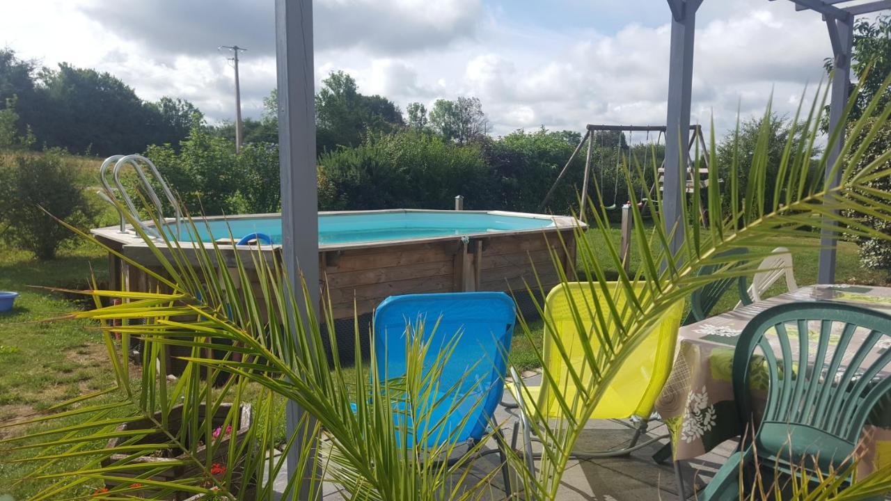 1 Chambre Privative Avec Bureau Et Cuisine Dans Maison 105 M2 Montfaucon Montfaucon  Kültér fotó
