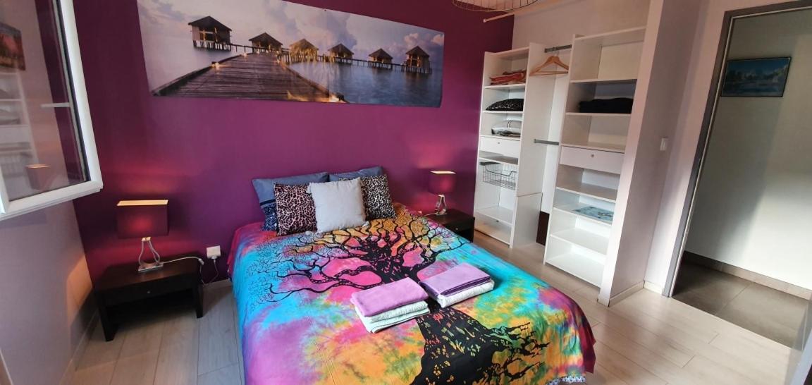 1 Chambre Privative Avec Bureau Et Cuisine Dans Maison 105 M2 Montfaucon Montfaucon  Kültér fotó